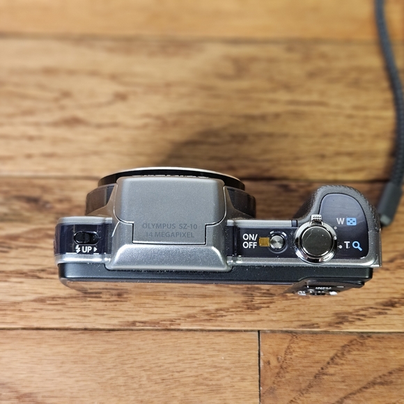 Olympus Silver Digital Camera - Picture 5 of 9